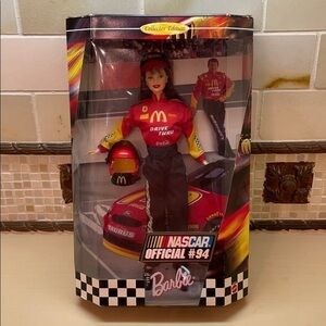 Barbie Doll Vintage-NASCAR -Official #94 1999–NEW!